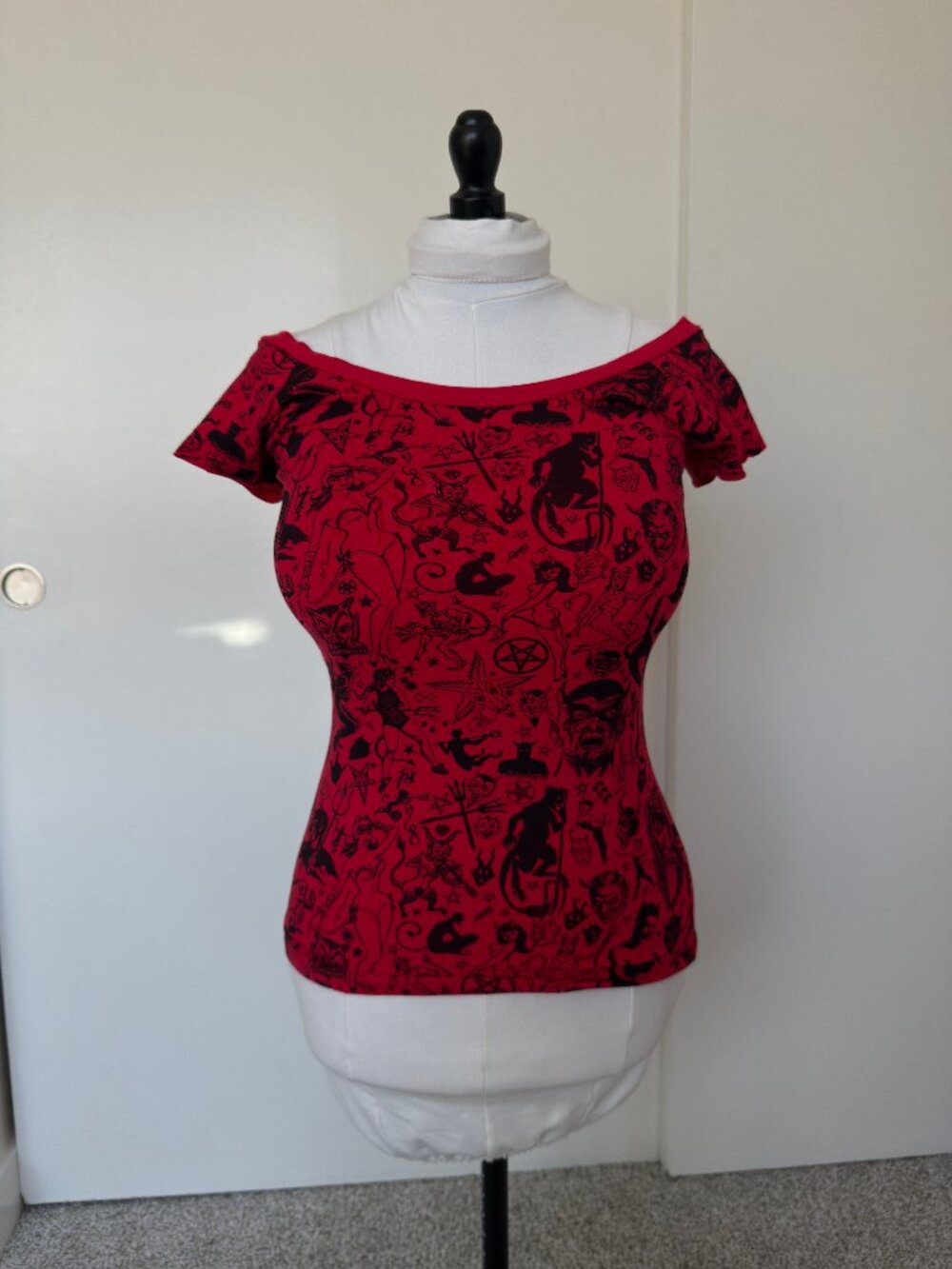 Kreepsville 666 Red occult print shoulder top